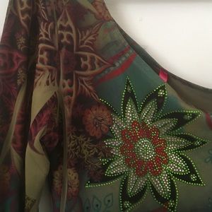 NWOT - 1 sleeve off shoulder AMAZING blouse